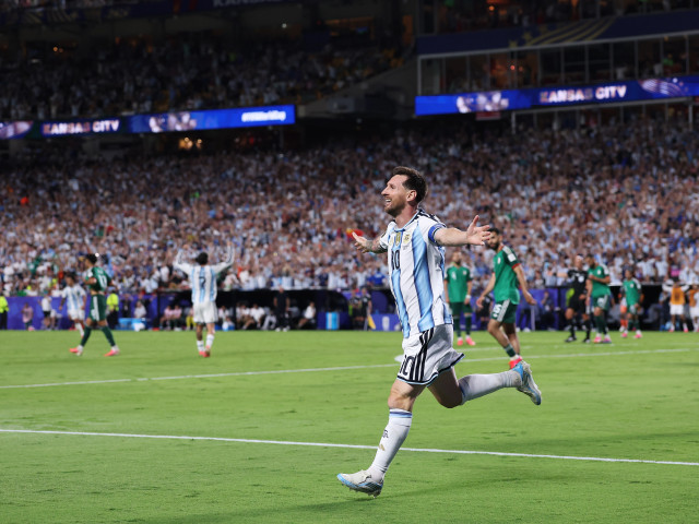 Foto | Argentina – Algeria 3-0. Leo Messi i-a bătut singur pe africani! Campionul mondial a făcut show