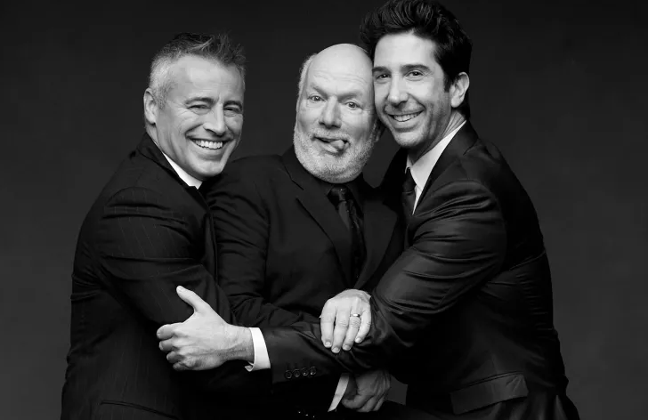 James Burrows, regizorul „Friends” și legenda sitcomurilor americane, a murit la 85 de ani. Actorii din „Friends” i-au adus un ultim omagiu