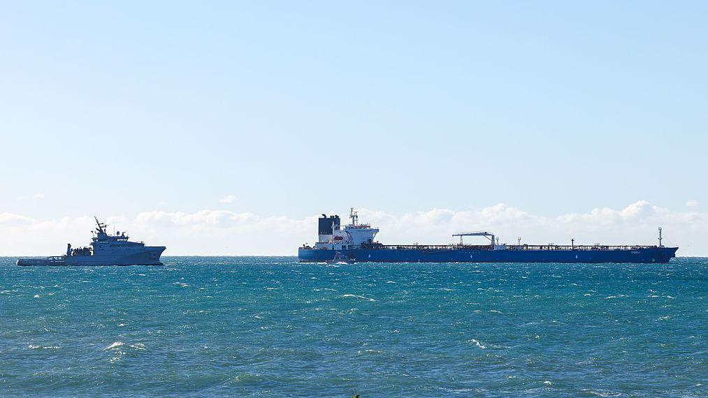 Franța și Marea Britanie au interceptat un petrolier din „flota fantomă” a Rusiei în Oceanul Atlantic – Aleph News