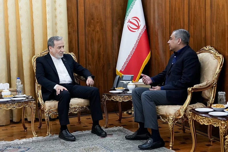 Ministrul pakistanez de Interne a sosit la Teheran cu un mesaj adresat Liderului Suprem Mojtaba Khamenei, cu care Trump a spus că ar fi dispus să se întâlnească dacă se ajunge la un acord – Aleph News