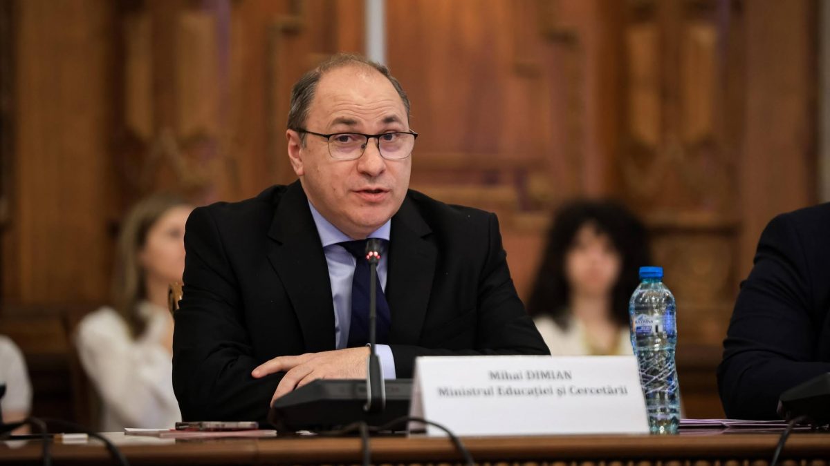 „La cum e sistemul la noi, n-o să mai vrea nimeni să fie profesor”