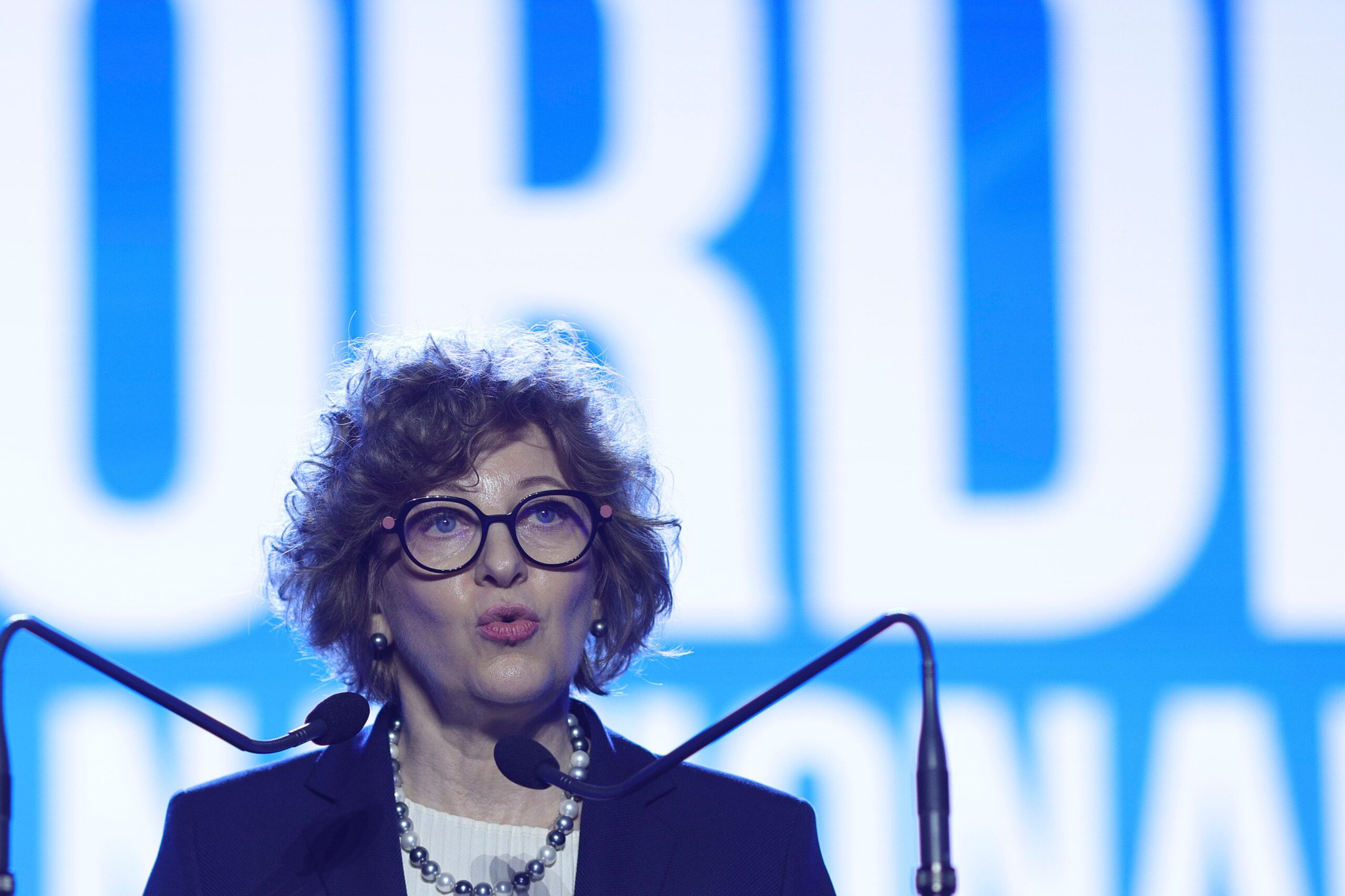 Oana Gheorghiu îl critică pe Nicușor Dan pentru desemnarea lui Adrian Veștea ca premier: „A făcut o greșeală, probabil influențat de informații”