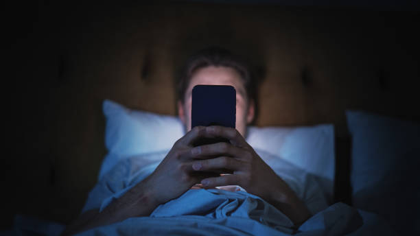 Parlamentul Franței a adoptat legea care interzice copiilor să își creeze conturi pe social media – Aleph News