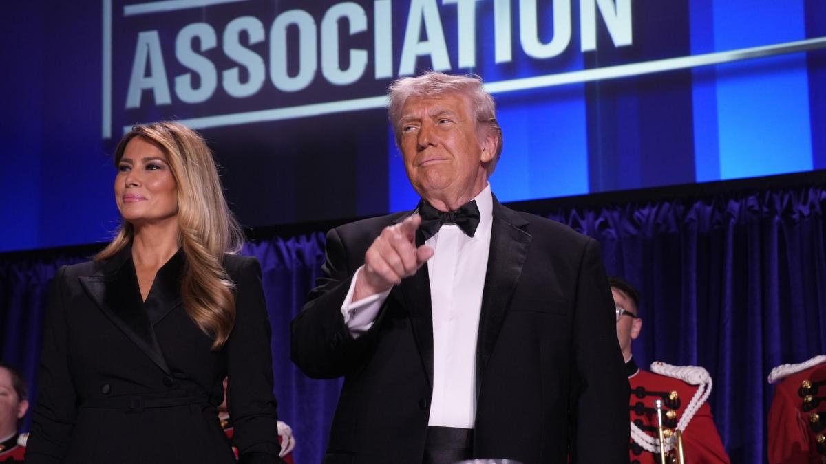 Trump revine în fața presei la dineul de la Casa Albă
