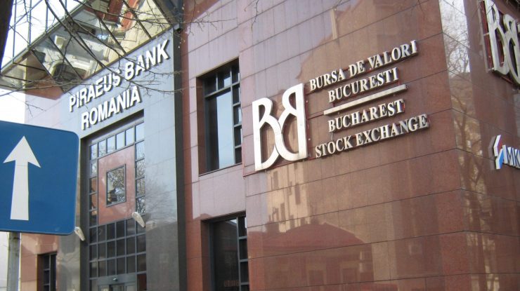 Bursa de Valori București este cea mai performantă bursă din lume, cu un avans de 49% de la începutul anului și de 82% în ultimele 12 luni. Creșterea este susținută de bănci, energie și investitori noi