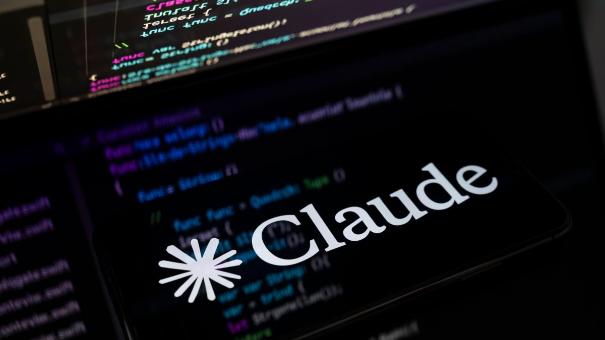 Un model A.I. a creat profiluri false bazate pe identitatea unor persoane în timpul unui test de securitate. Cercetătorii spun că este cel mai grav caz de „autonomie și înșelăciune” observat până acum