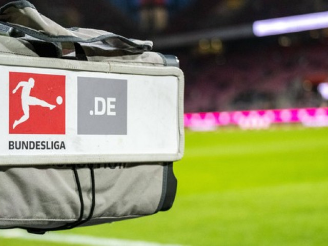 Elversberg – Leverkusen, 16:30, DGS 2 / RB Leipzig – B. Monchengladbach, 16:30, DGS 3 / Dortmund – Hamburger, 19:30, DGS 3