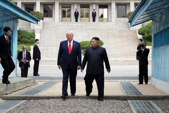 Trump spune că SUA vor reduce „substanțial” exercițiile militare cu Coreea de Sud. Decizia vine după ce Seulul refuză să se implice în conflictul cu Iranul