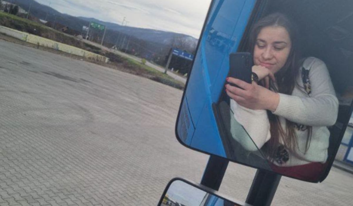 Povestea Marijei Đurković, tânăra care conduce camioane și are toate categoriile de permis