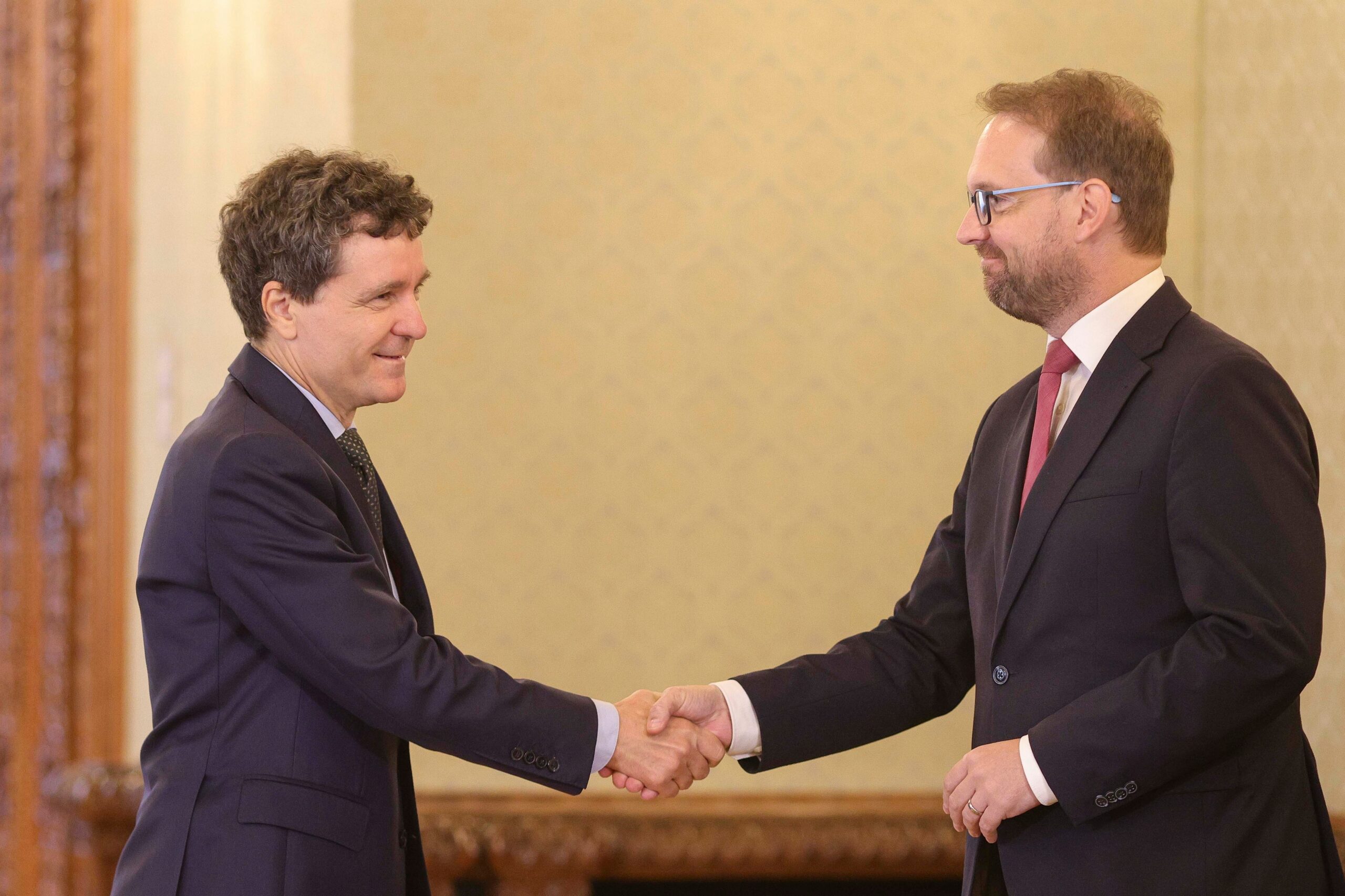 Fritz spune că s-a dus la Cotroceni și cu frustrările românilor. USR îl vrea premier pe Siegfried Mureșan, dar este deschis și la alte soluții