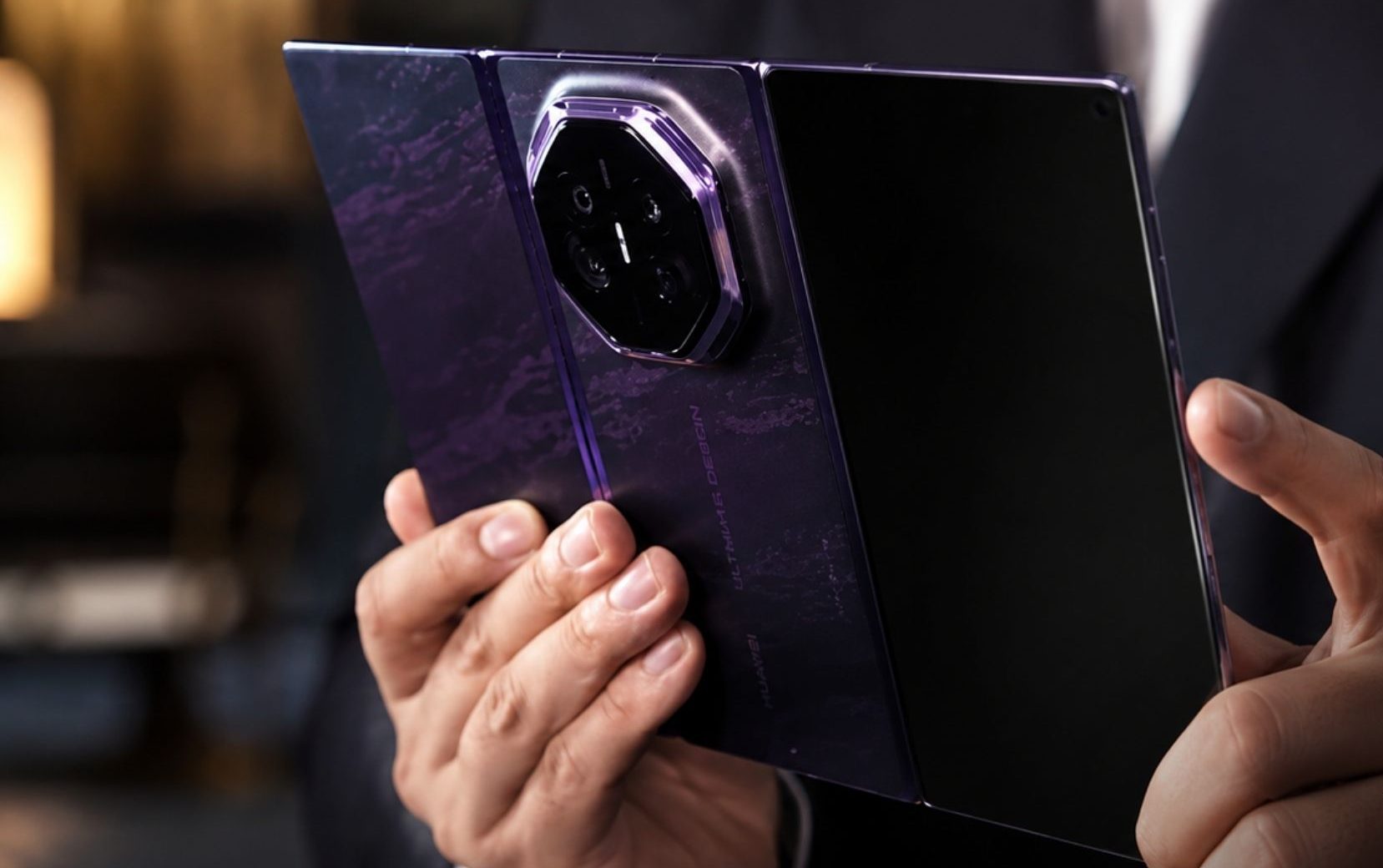 Huawei și Xiaomi atacă Apple și lansează telefoane pliabile premium, chiar înainte de marea lansare a noului iPhone