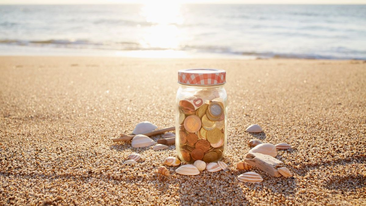 Românii au cheltuit aproape 5 miliarde de euro pe vacanțe în străinătate, în timp ce stațiunile din țară rămân pustii: „Este o bătălie pierdută”
