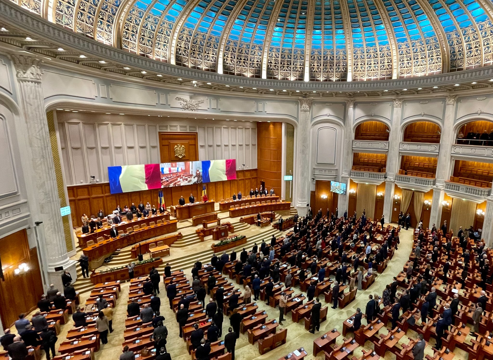 Parlamentul își reia activitatea în a doua sesiune ordinară a anului. Formarea noului Guvern, una dintre mize