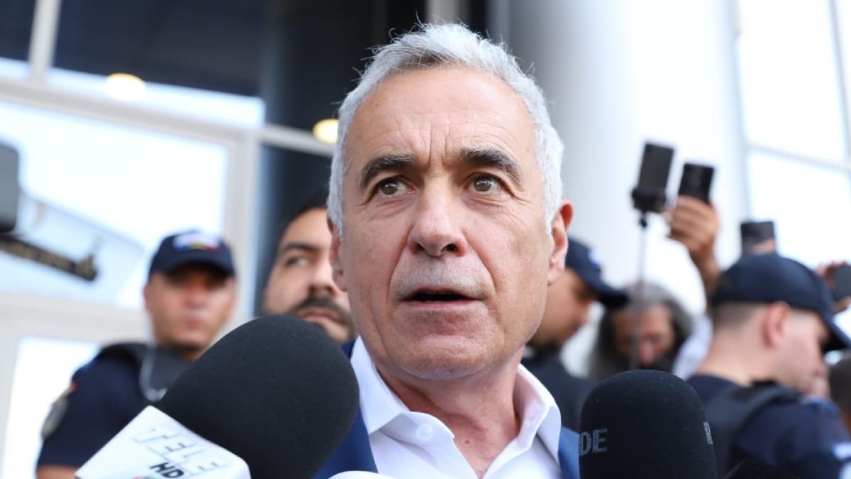 Ce pedeapsă riscă fostul candidat la prezidențiale. Călin Georgescu a petrecut prima noapte în arest