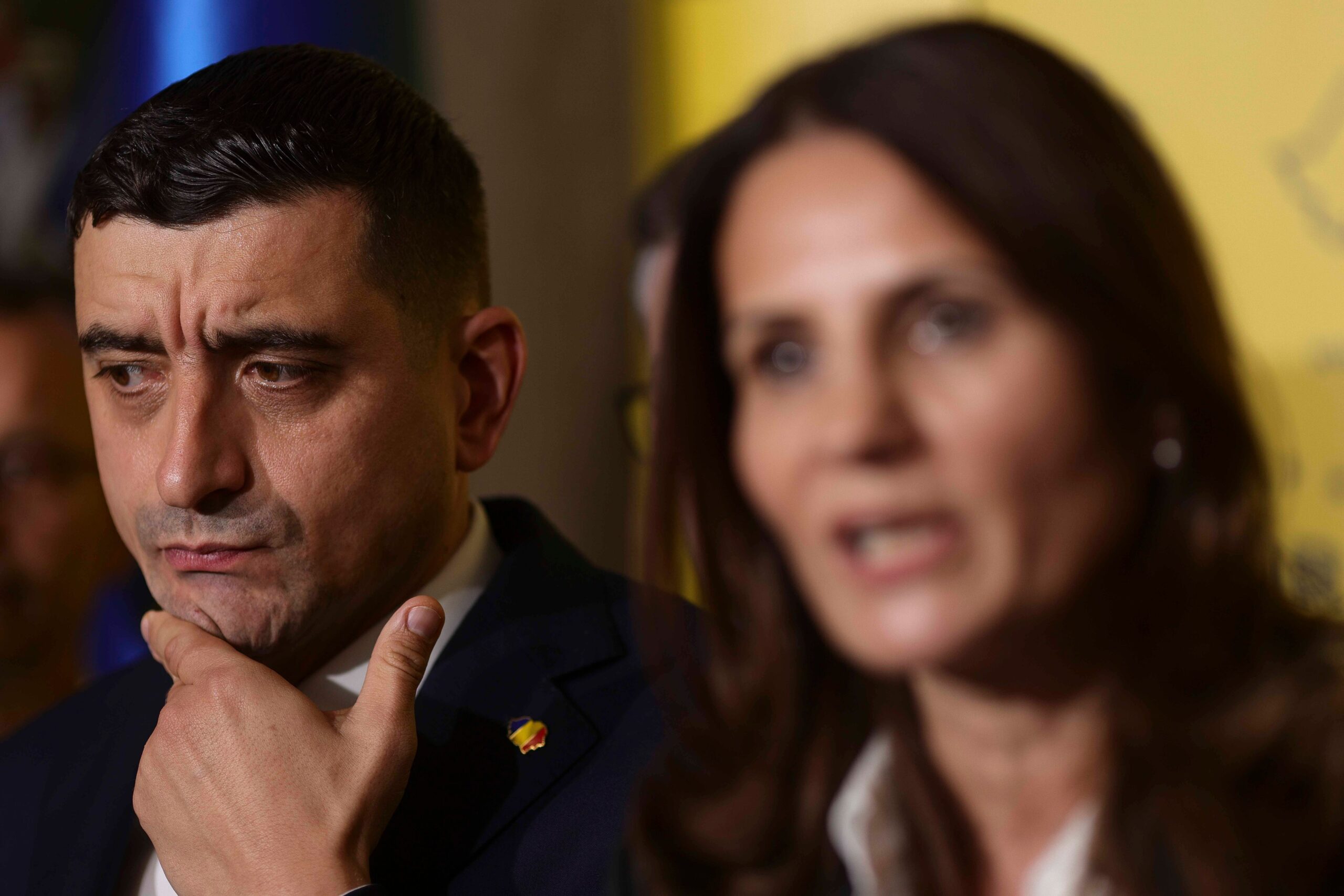 Replici tăioase la Realitatea Plus între George Simion și Anca Alexandrescu: „Ce ai de faci așa?”. Liderul AUR a publicat stenogramele de la care a pornit scandalul și spune că sunt false