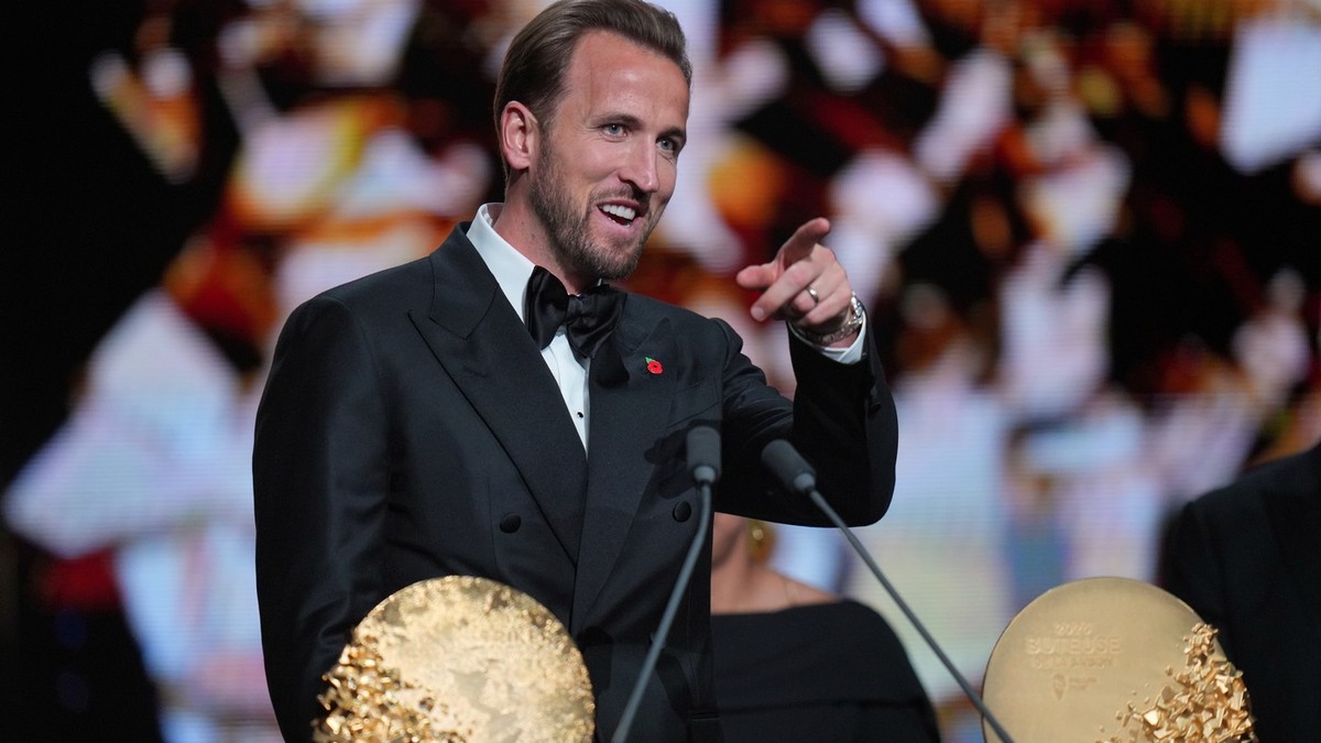 Harry Kane este câștigătorul Balonului de Aur 2026. Atacantul englez este și „Atacantul anului”