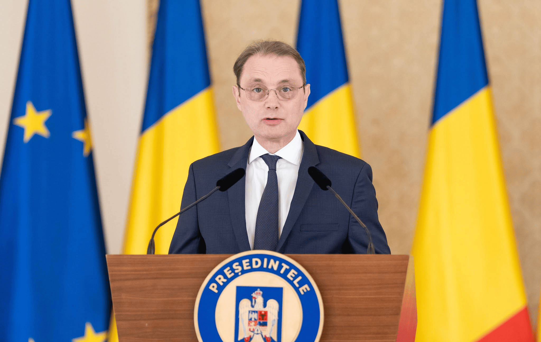 Cine este Luca Niculescu
