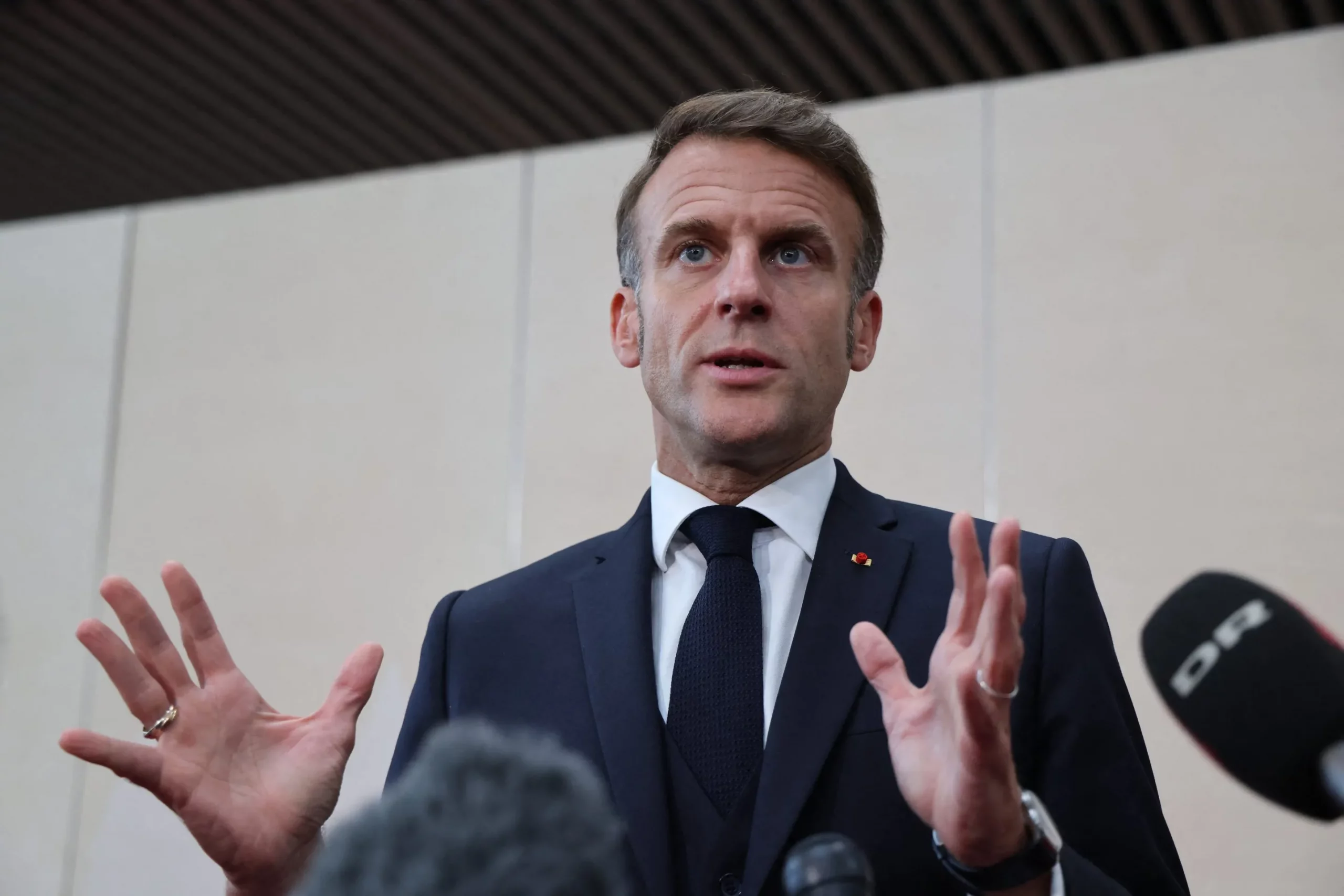 Macron face apel la calm după protestele din Franța