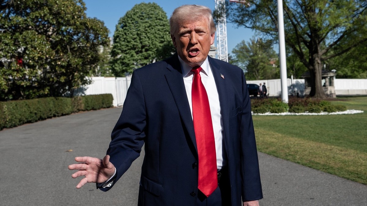 Donald Trump a votat anticipat în Florida și lansează acuzații dure. Scrutinul crucial care îi poate paraliza mandatul
