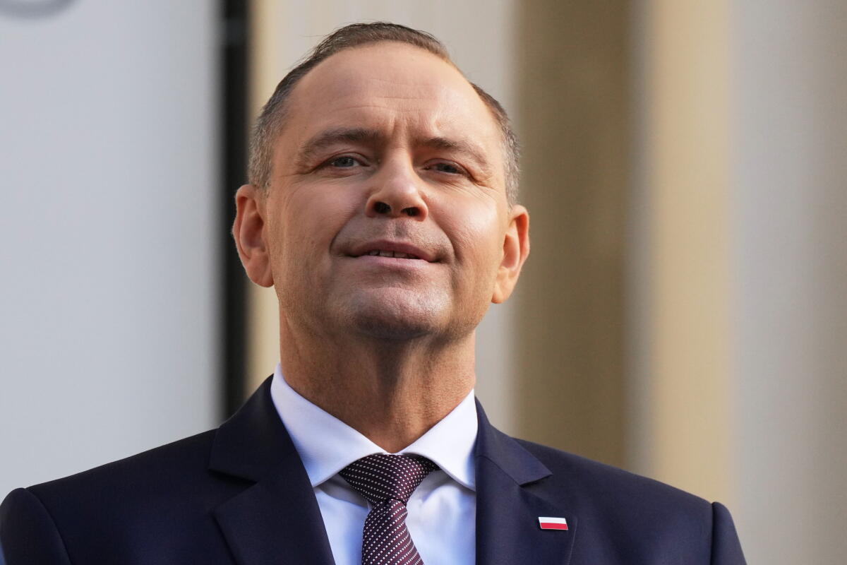 Președintele Karol Nawrocki și-a întors avionul din drum