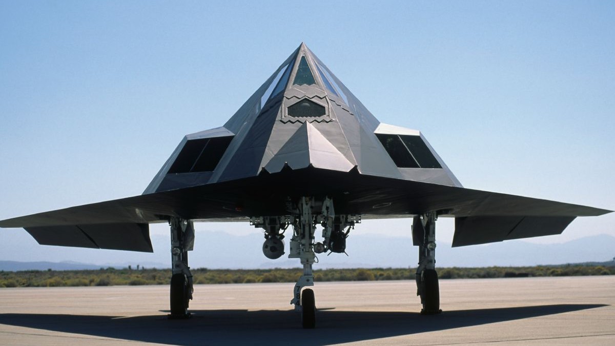 Forțele Aeriene ale SUA au donat celebrul bombardier stealth F-117A Nighthawk muzeului Smithsonian